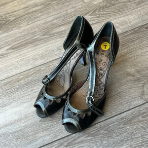Bobbi  Blu Strappy Shiny Leather Peep Toe Pumps